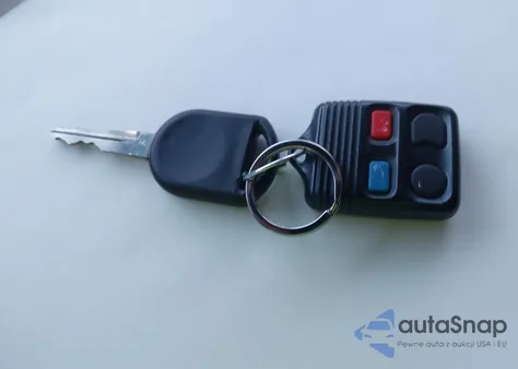 2003 Ford Expedition Xlt z USA, uszkodzony, nr VIN 1FMPU16L13LA20444